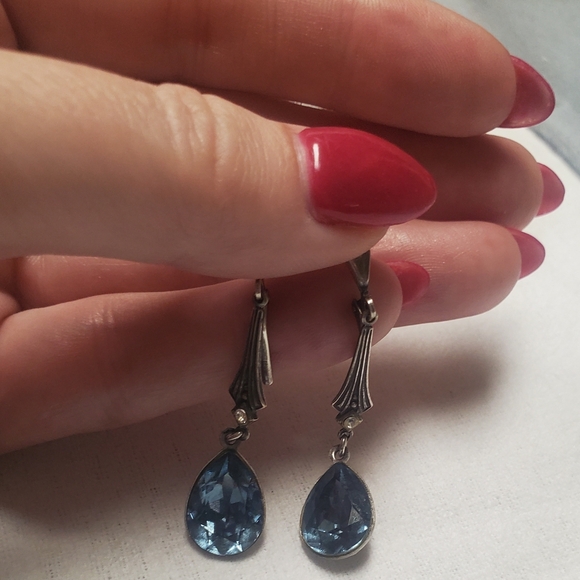 Krikor Earrings With Blue and Clear Crystals - Picture 3 of 4